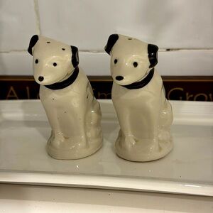 Vintage RCA Victor Nipper Salt and Pepper set​